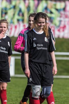 Bild 382 - wBJ SV Henstedt Ulzburg - TSV Sch�nberg : Ergebnis: 5:2